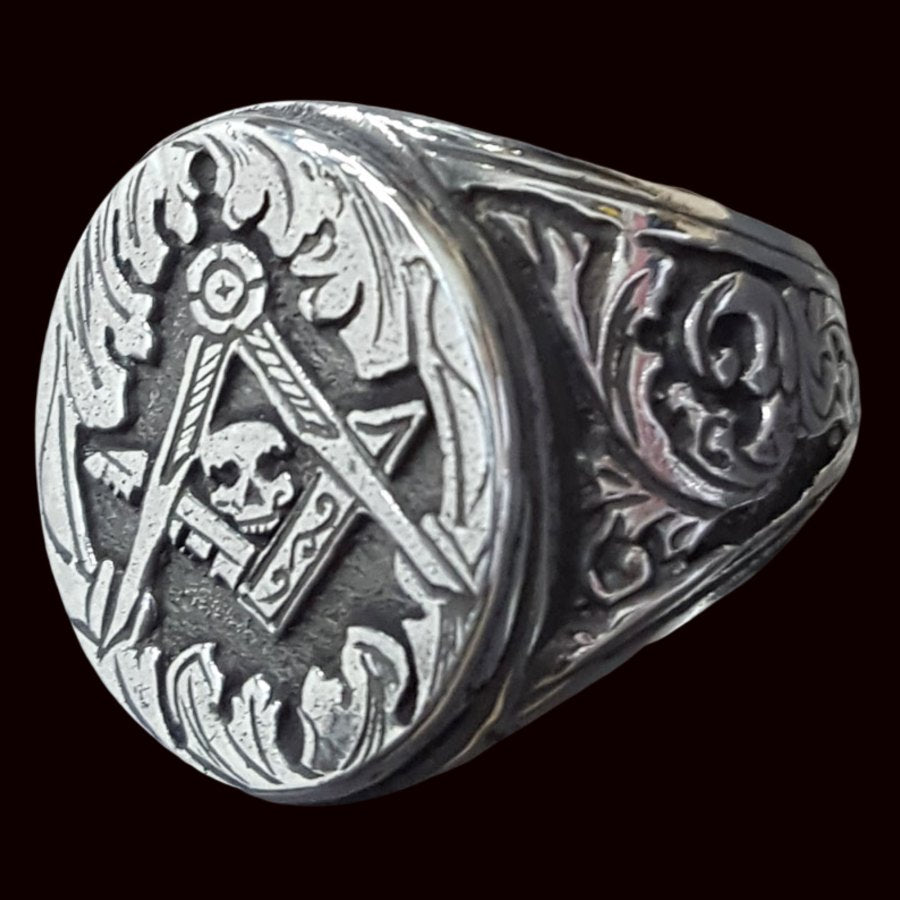 Masonic Ring with Chiseled Skull in Silver, Masonry Art 84 - Bricks Masons
