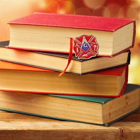 Knights Templar Lapel Pin - Fireman Fire Service First Responder - Bricks Masons