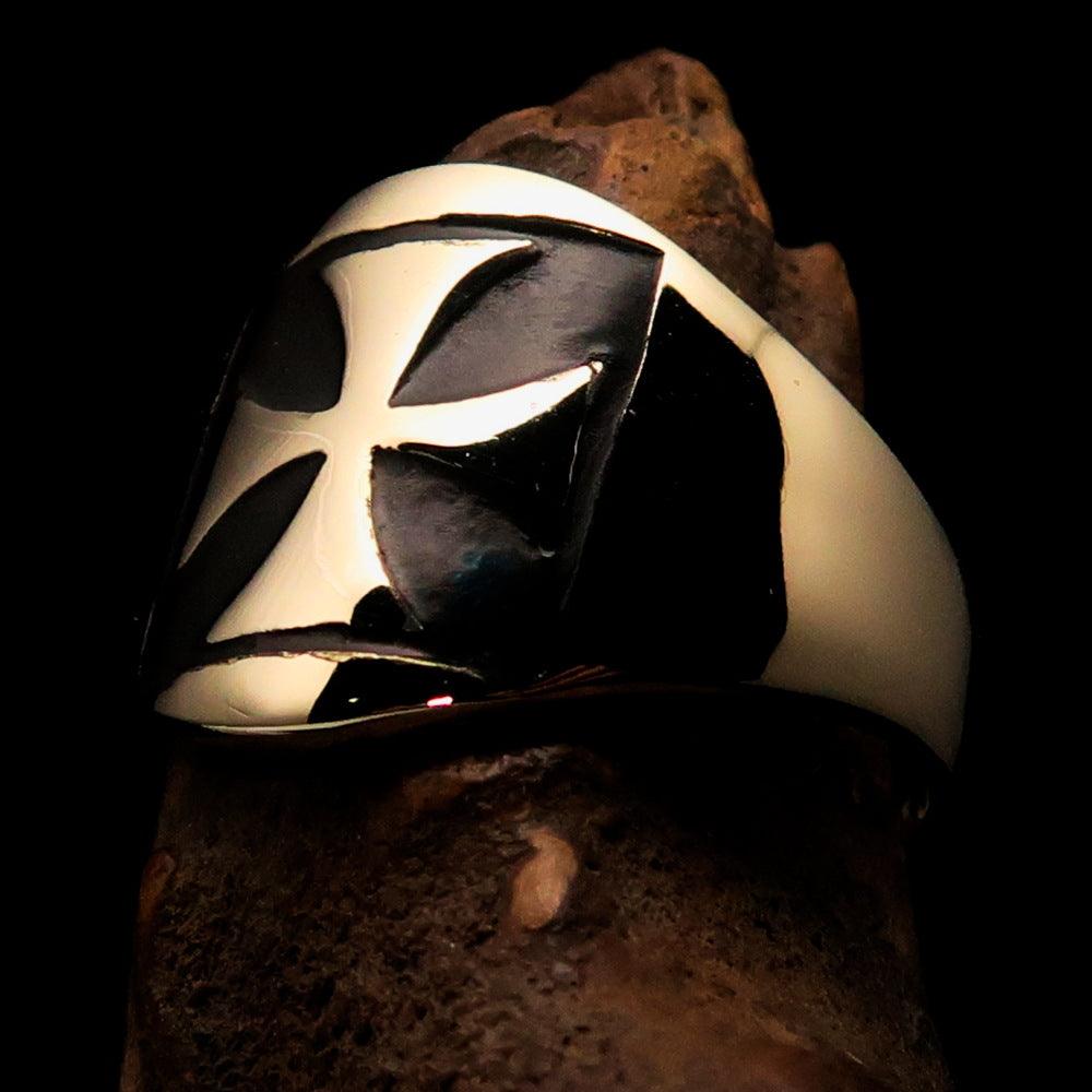 Knights Templar Ring - Black Solid Brass With Cross - Bricks Masons