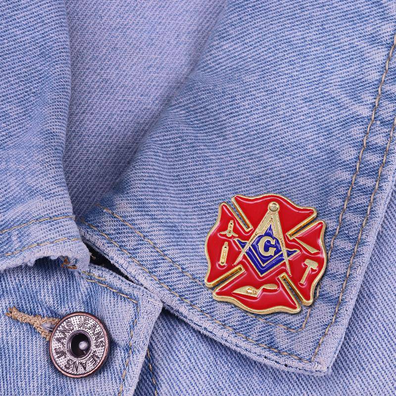 Knights Templar Commandery Lapel Pin - Fireman Fire Service First Responder