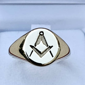 Master Mason Blue Lodge Masonic Ring - 18K Gold Square and Compass - Bricks Masons